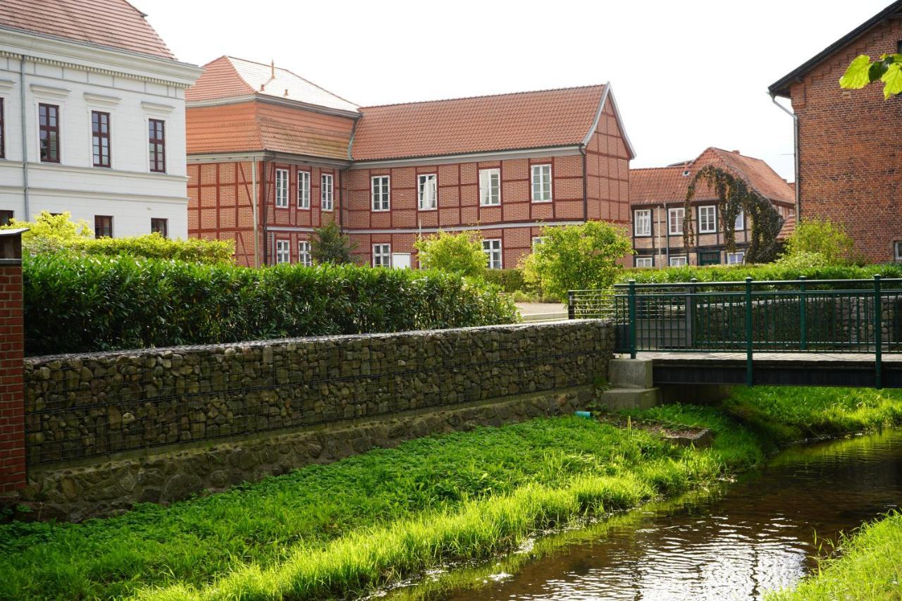 Ferienwohnungen Hafenblick Boizenburg/Elbe Exterior foto